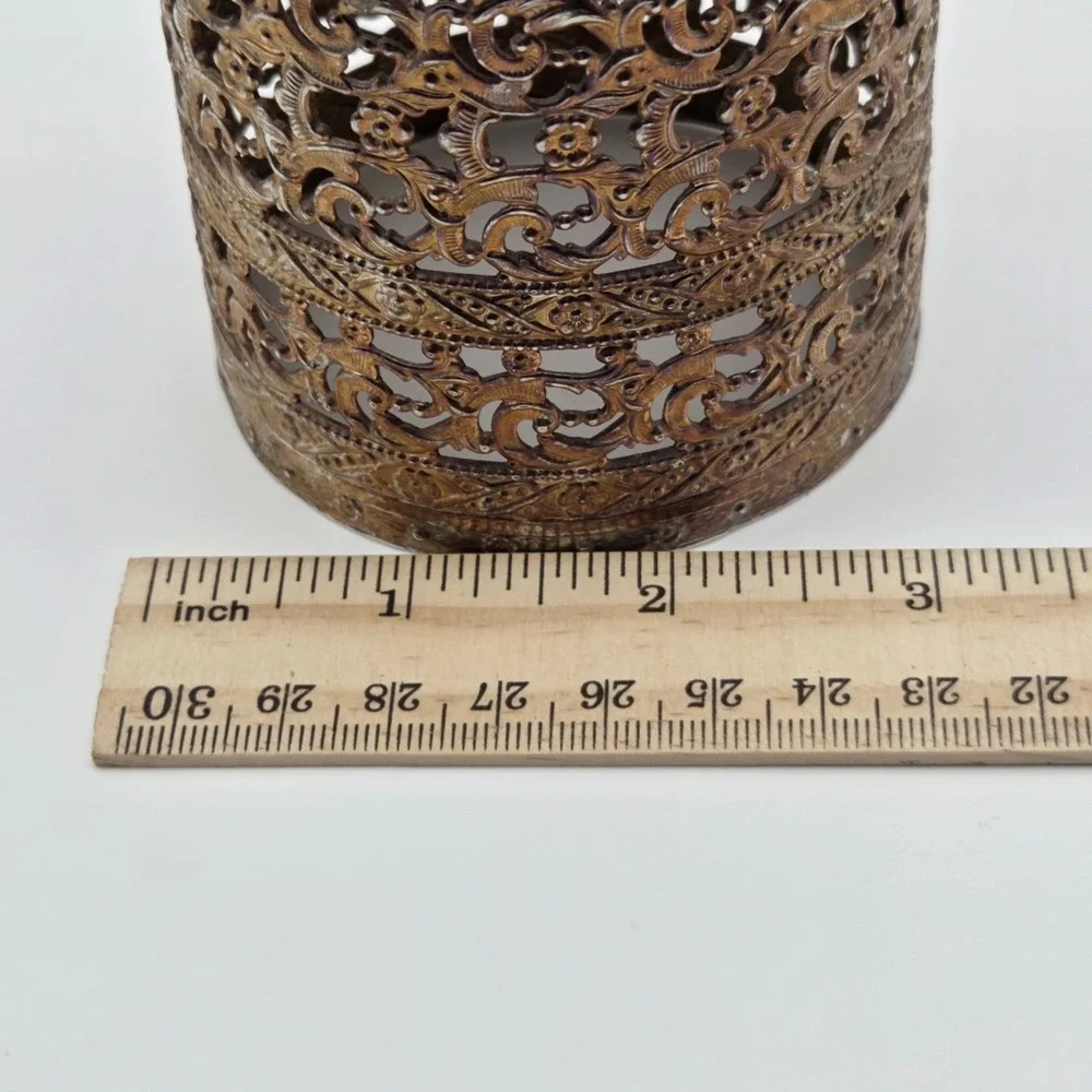 Vintage Filigree Hairspray Cover With Cherub Finial Gold Tone Hollywood Regency